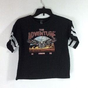 🛍 FOREVER 21 Graphic black T-shirt Size S